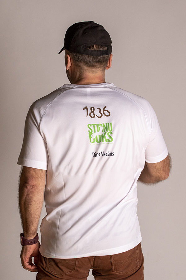  2. dizains - T-krekls  apdrukāts ar " Gaismas ceļa" skrējiena oficiālo  simboliku