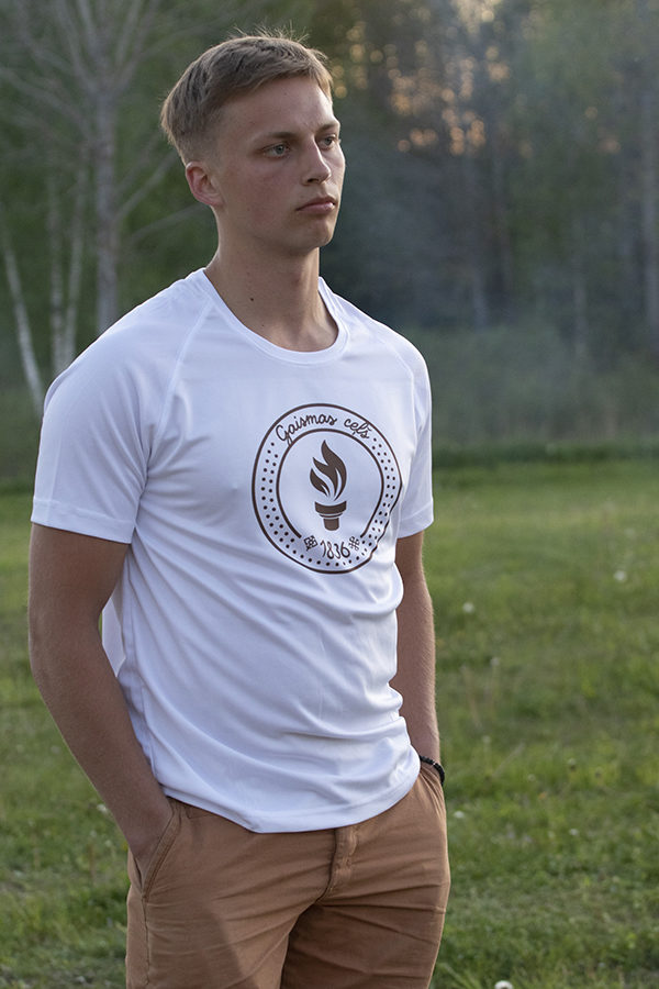  1. dizains - T-krekls  apdrukāts ar " Gaismas ceļa" skrējiena oficiālo  simboliku